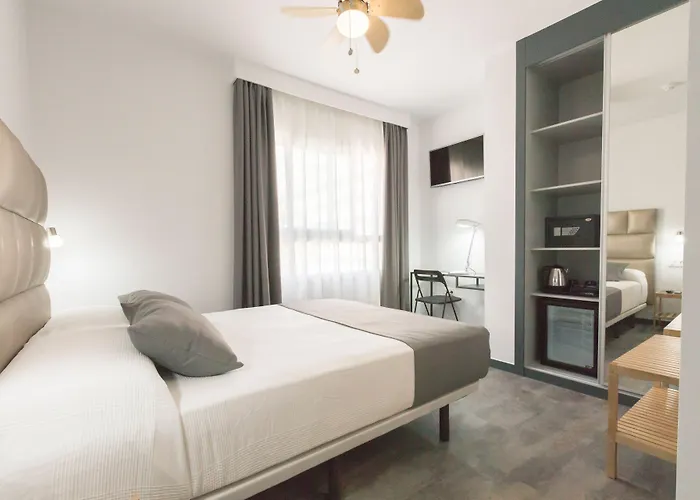 Гостьовий будинок Bajondillo Cozy (adults Only) 3*