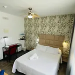 Maison d'hôtes Bajondillo Cozy (adults Only) 3*